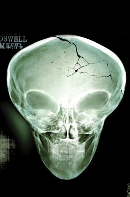 X Files (2026) #1 Cover H Roswell Photo Foil Virgin Variant